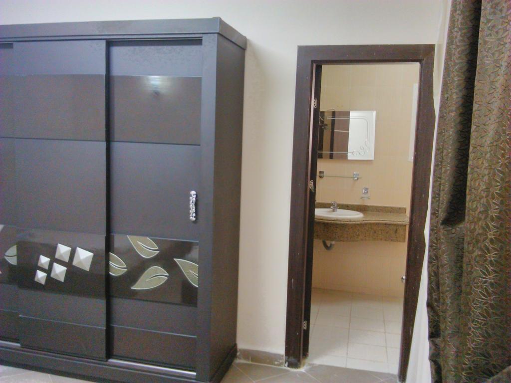 Three-Bedroom Apartment At Louly Beach Resort Ain Sukhna Quarto foto