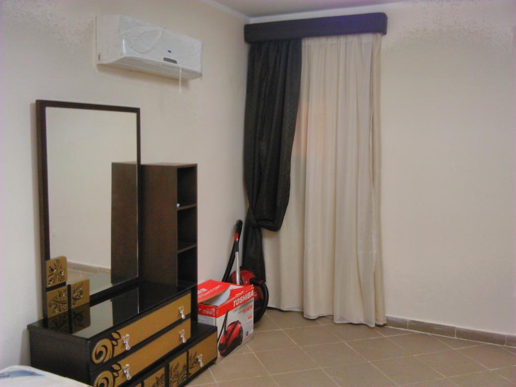 Three-Bedroom Apartment At Louly Beach Resort Ain Sukhna Quarto foto